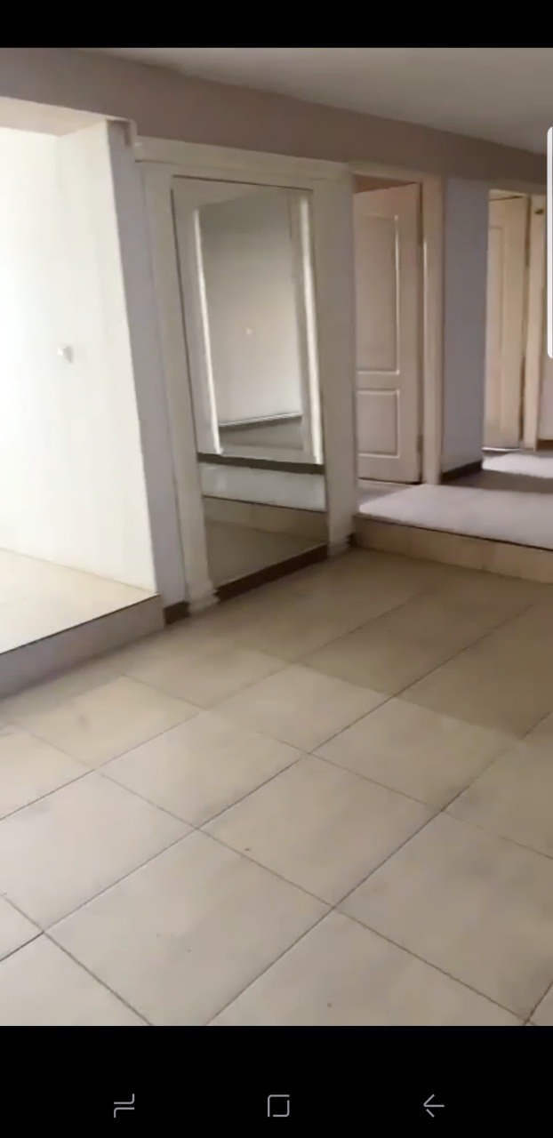 قبل از باسازی دفتر ونک